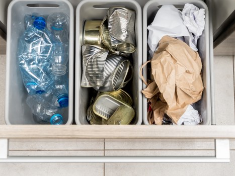 Organized flat clearance process in a Clapham apartment